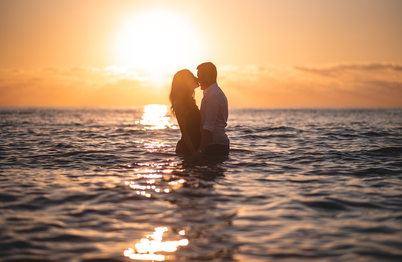 Pre-wedding photography service on the beach in Tortolì, Sardinia